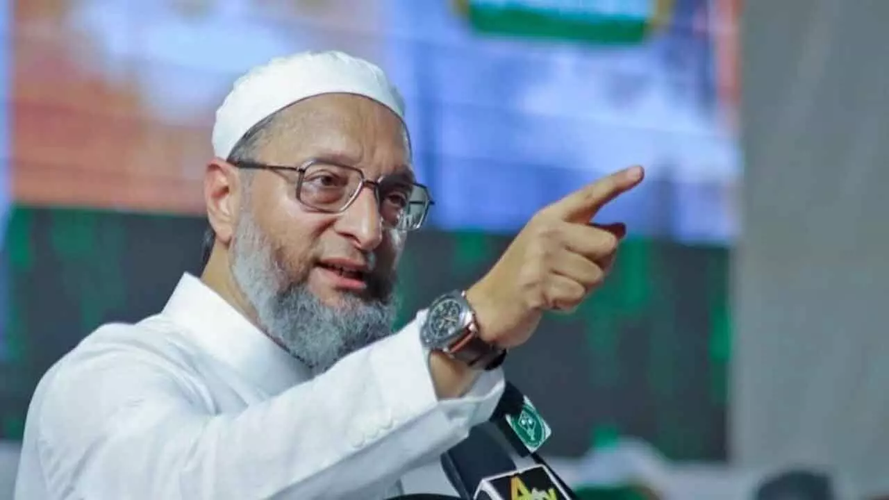 Asaduddin Owaisi : ‘రాత్రి 11 గంటల తర్వాత లాఠీచార్జి’ పోలీసుల‌ హెచ్చరికపై ఒవైసీ స్పందన‌