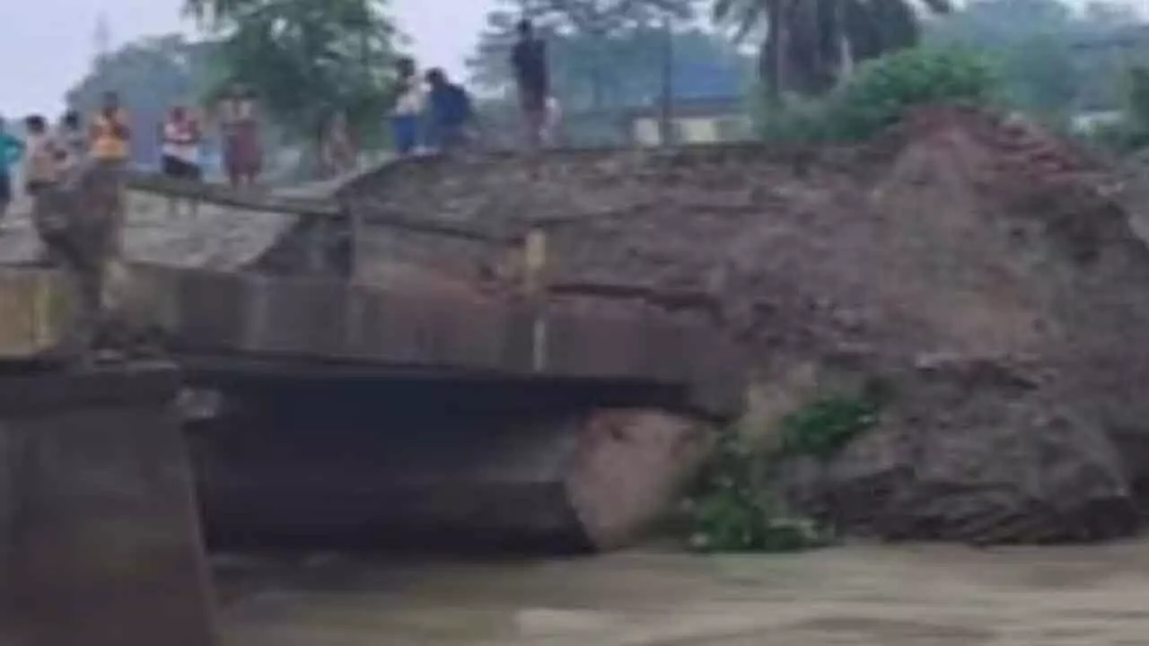 Bridge Collapsed : కుప్ప‌కూలిన‌ మరో వంతెన.. 15 రోజుల్లో ఐదోది..!