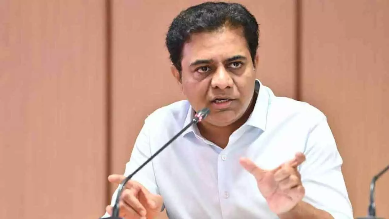 KTR : 48 గంటల్లో పరిష్కరించకుంటే శ్రమదానం చేస్తాం