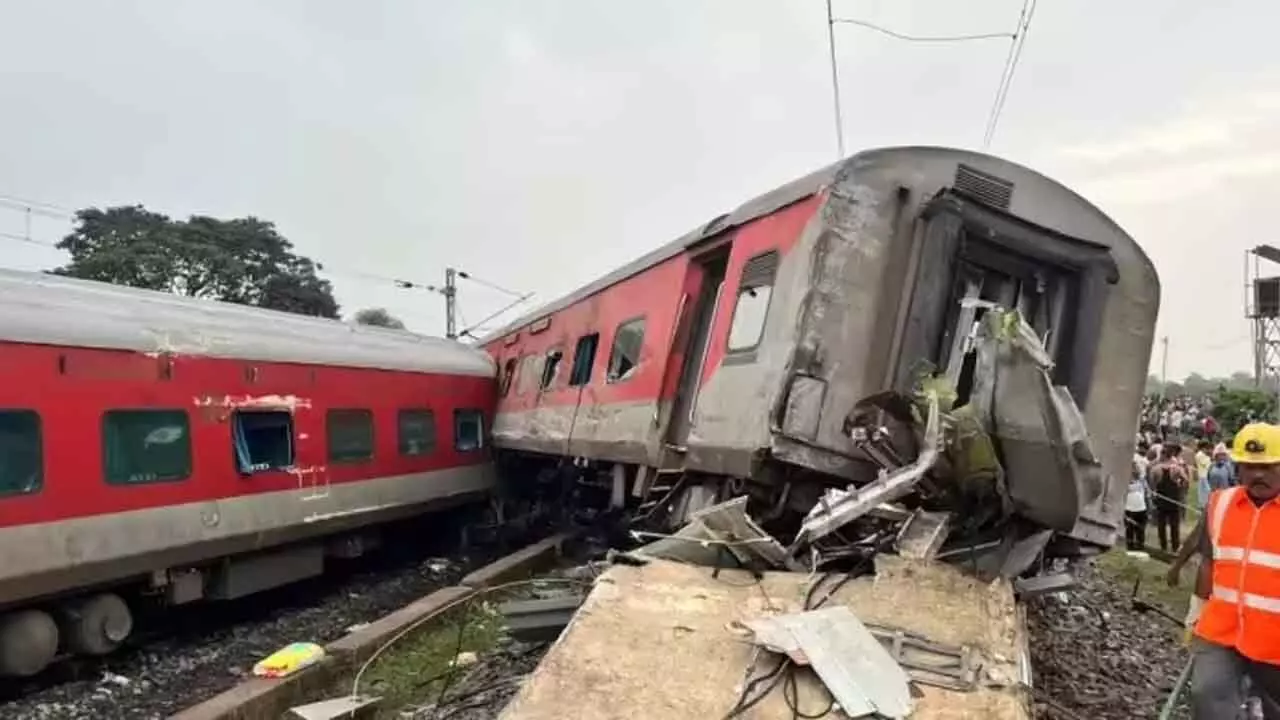 Train Accident : జార్ఖండ్‌లో భారీ రైలు ప్రమాదం