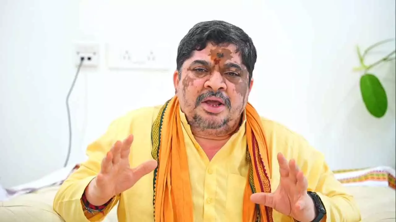 Minister Ponnam Prabhakar : రాష్ట్ర వ్యాప్తంగా చెరువుల ఆక్రమణపై సమాచారం ఇవ్వండి