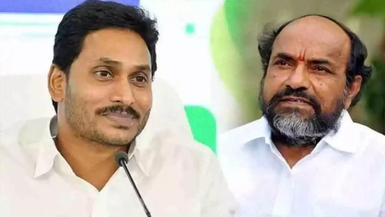 R Krishnaiah : వైసీపీకి భారీ షాక్.. రాజ్యసభ సభ్యత్వానికి రాజీనామా చేసిన ఆర్ కృష్ణయ్య