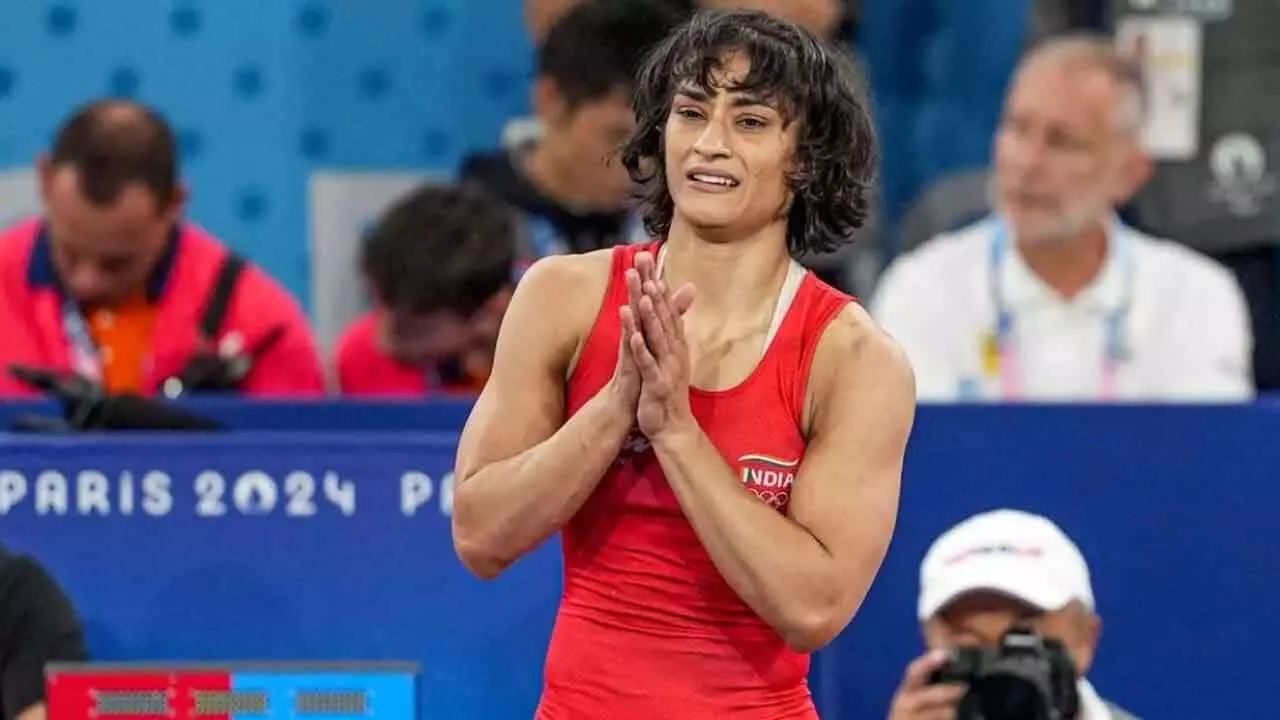 Vinesh Phogat : వినేష్ ఫోగట్‌కి డోపింగ్ ఏజెన్సీ నోటీసు..!